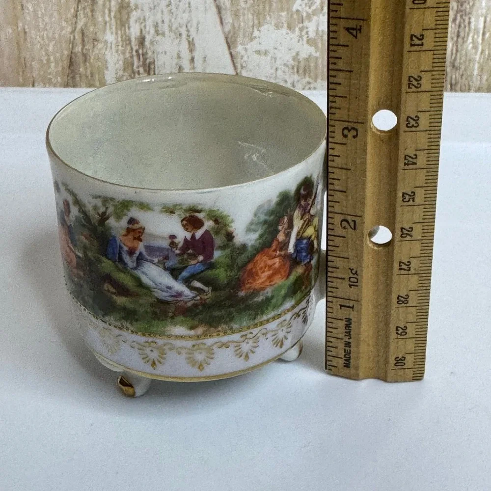Lefton China stand display